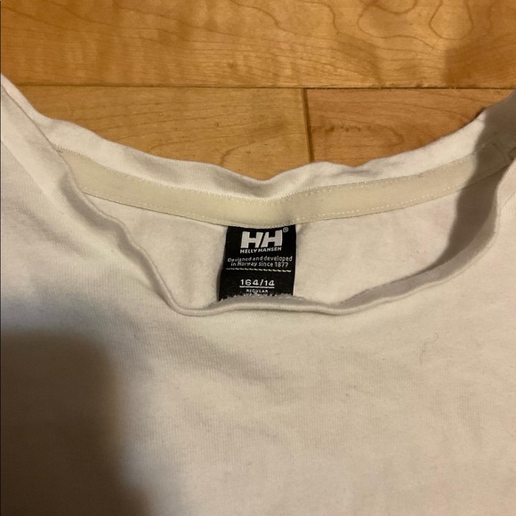 Helly Hanson t shirt - Picture 2 of 2
